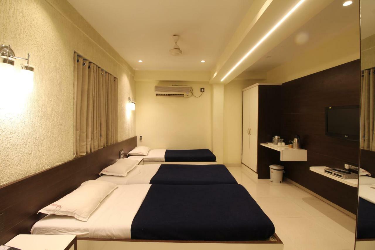 פונה Hotel Shivam מראה חיצוני תמונה